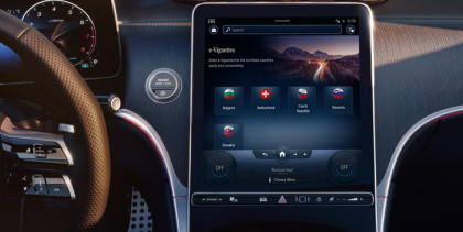 Non fermarti e acquista i bollini elettronici direttamente a bordo della tua Mercedes-Benz