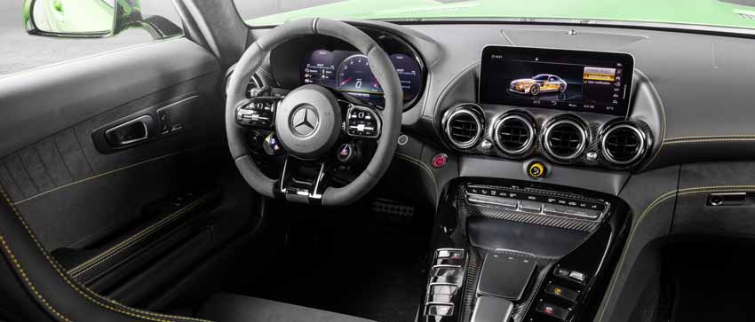 Mercedes AMG GT interni