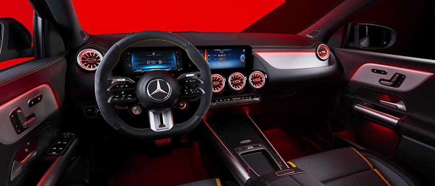 Mercedes GLA AMG interni