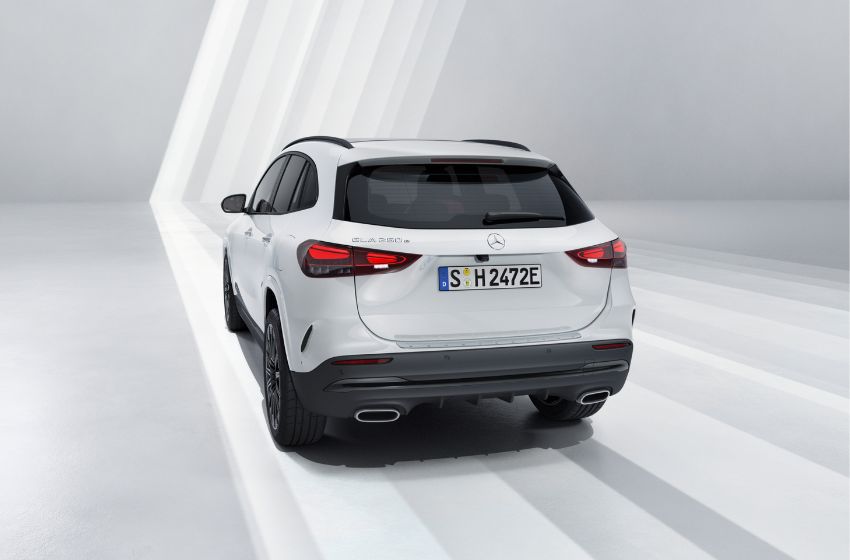 mercedes-gla-retro